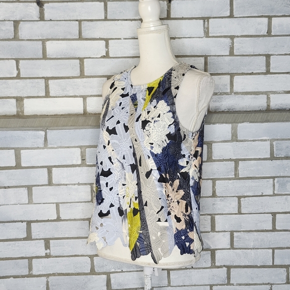 Bar III Tops - • Bar III Women's Blue Multicolor Floral Print Sleeveless Embroidered Top Medium